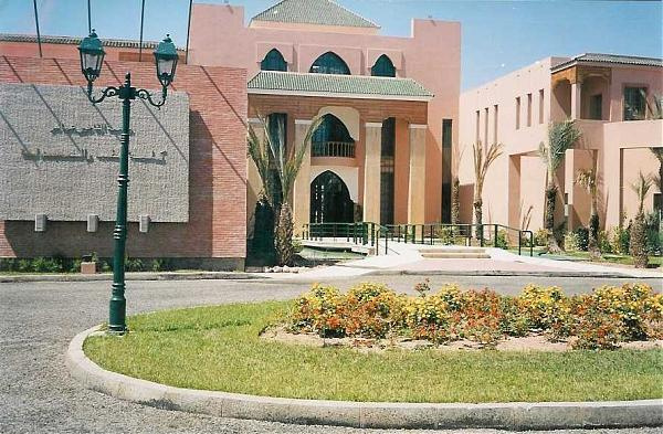 مباراة توظيف 60 طبيبًا داخليًا بكلية الطب والصيدلة مراكش – آخر أجل للترشيح 26 ماي 2025